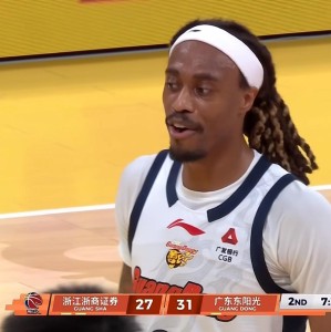 开云体育官方网站登陆-随着广东赢球、北京落败，CBA又乱了！广东重回第三，北京第四